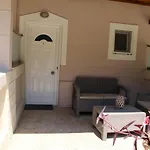 Santa Barbara Lakis Apartments