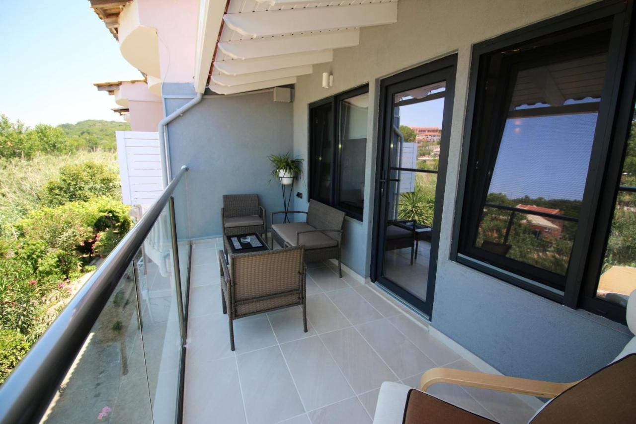 Santa Barbara Lakis 3* Perivólion